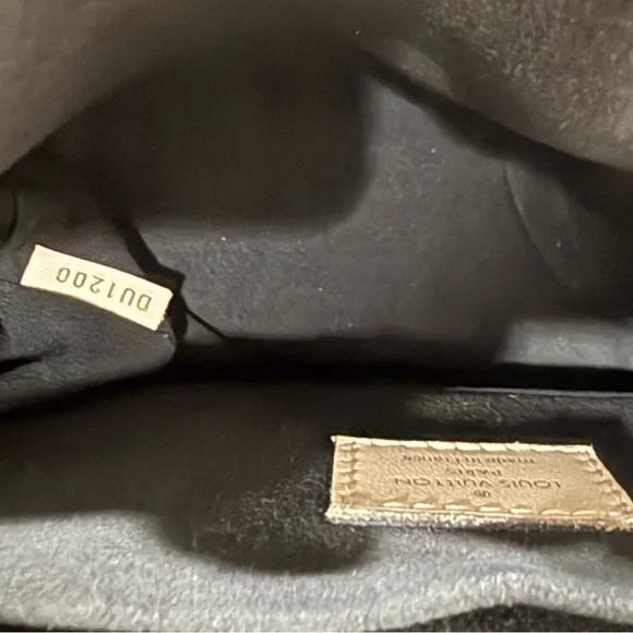 Louis Vuitton Cream and Brown Crossbody Bag - Picture 8 of 8